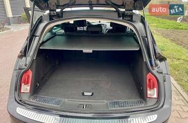 Универсал Opel Insignia 2010 в 