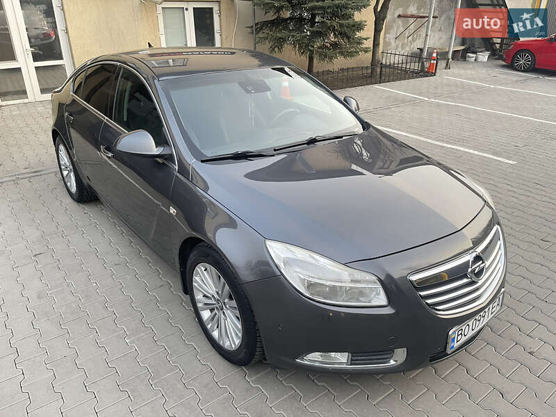 Седан Opel Insignia 2012 в Киеве