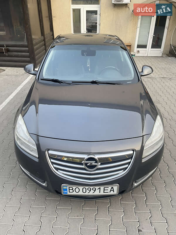 Седан Opel Insignia 2012 в Киеве