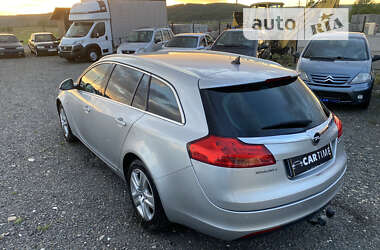 Универсал Opel Insignia 2011 в Хусте