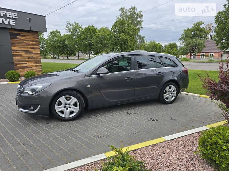 Универсал Opel Insignia 2014 в Коростене