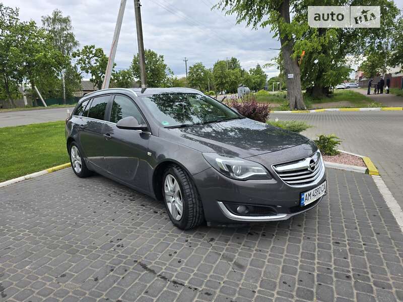 Универсал Opel Insignia 2014 в Коростене