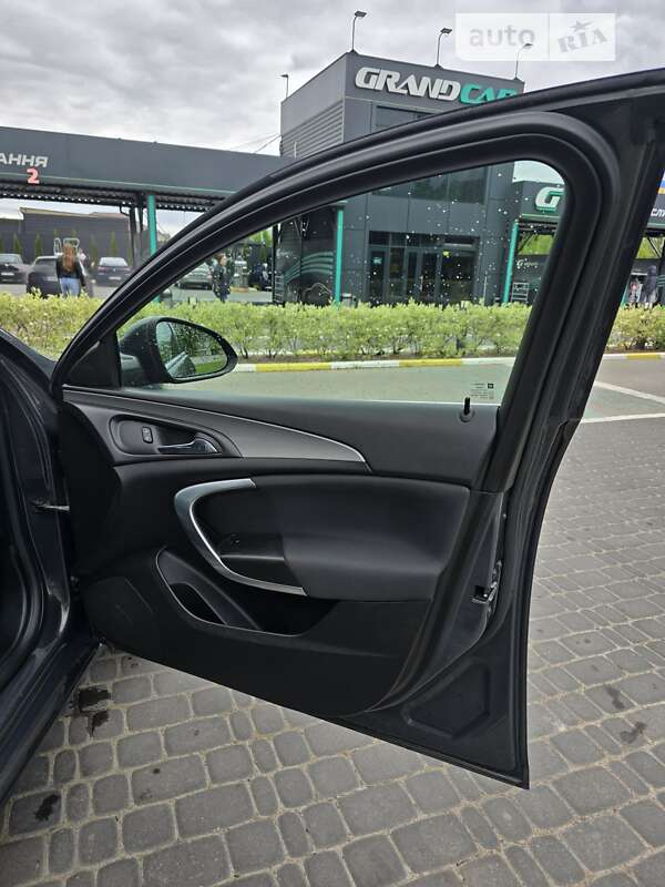 Универсал Opel Insignia 2014 в Коростене
