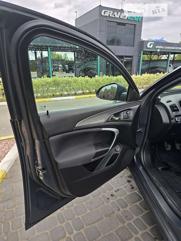 Универсал Opel Insignia 2014 в Коростене