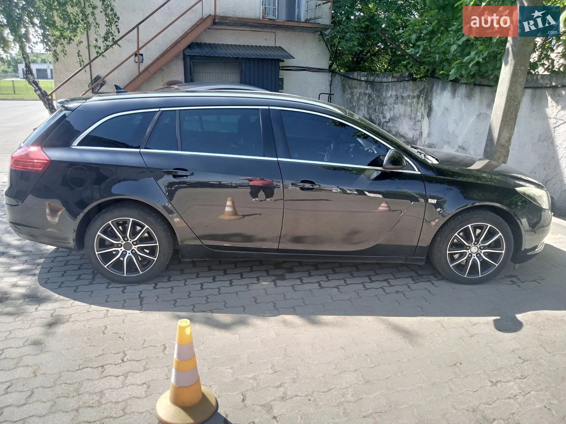 2010 Opel Insignia - мініатюра 3