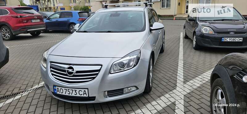 Универсал Opel Insignia 2011 в Ужгороде