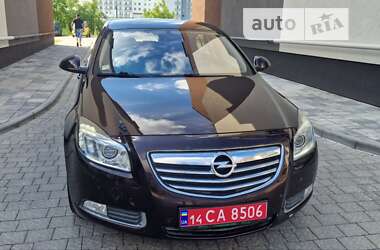 Седан Opel Insignia 2011 в Львове