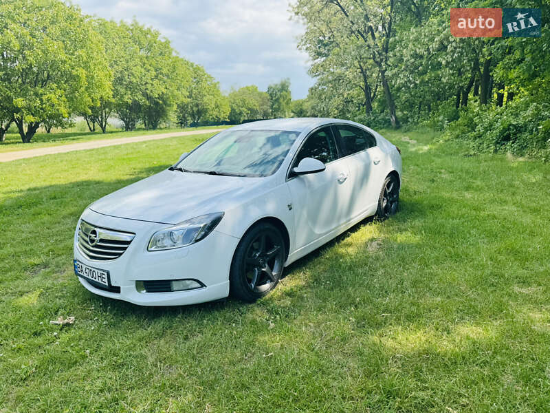 Лифтбек Opel Insignia 2010 в Кропивницком