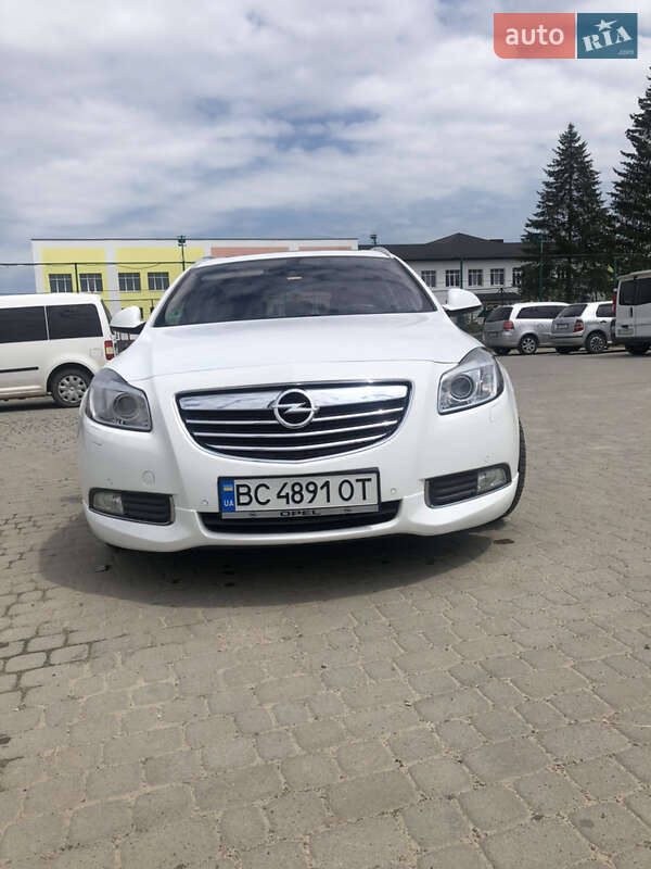 Opel Insignia 2011