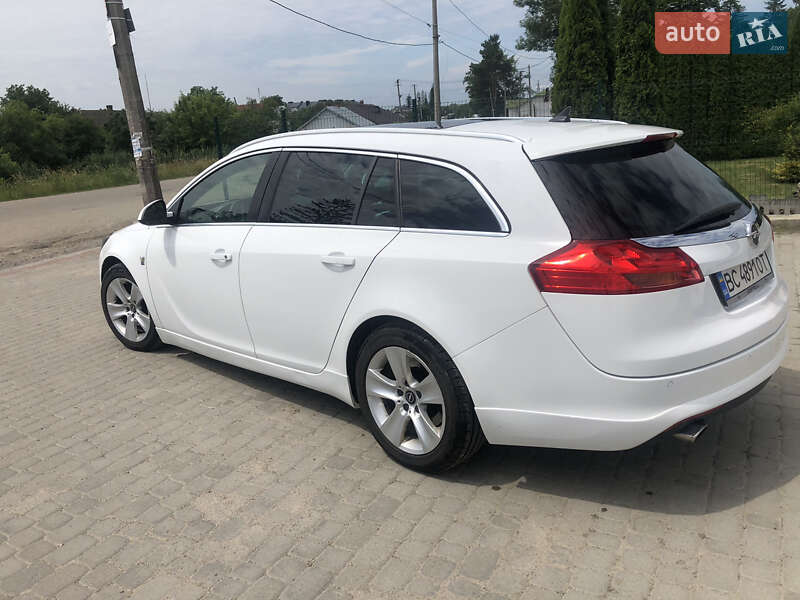 Универсал Opel Insignia 2011 в Самборе