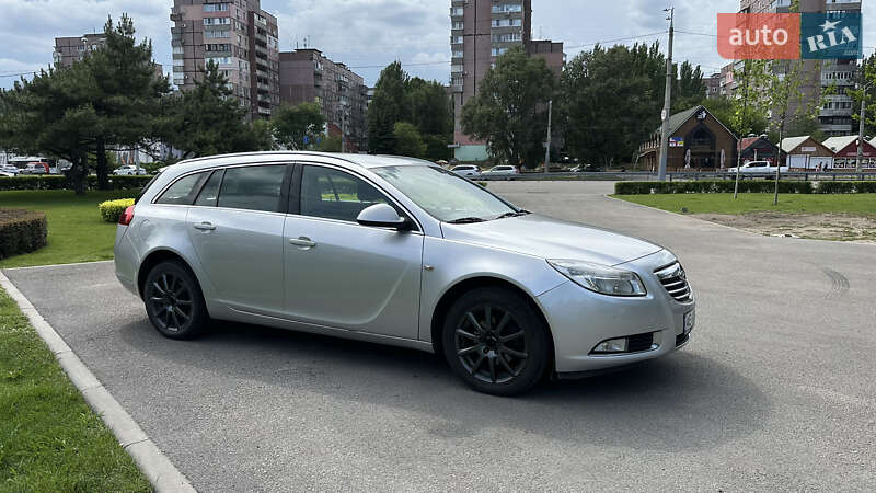 Універсал Opel Insignia 2009 в Дніпрі