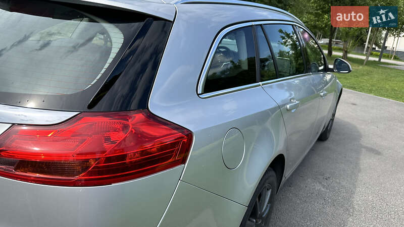Універсал Opel Insignia 2009 в Дніпрі