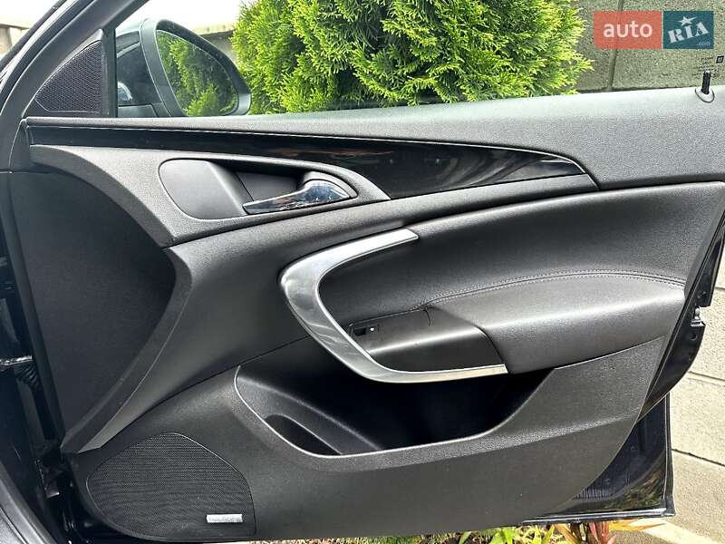 Универсал Opel Insignia 2009 в Ровно