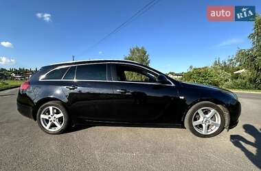 Универсал Opel Insignia 2009 в Ровно