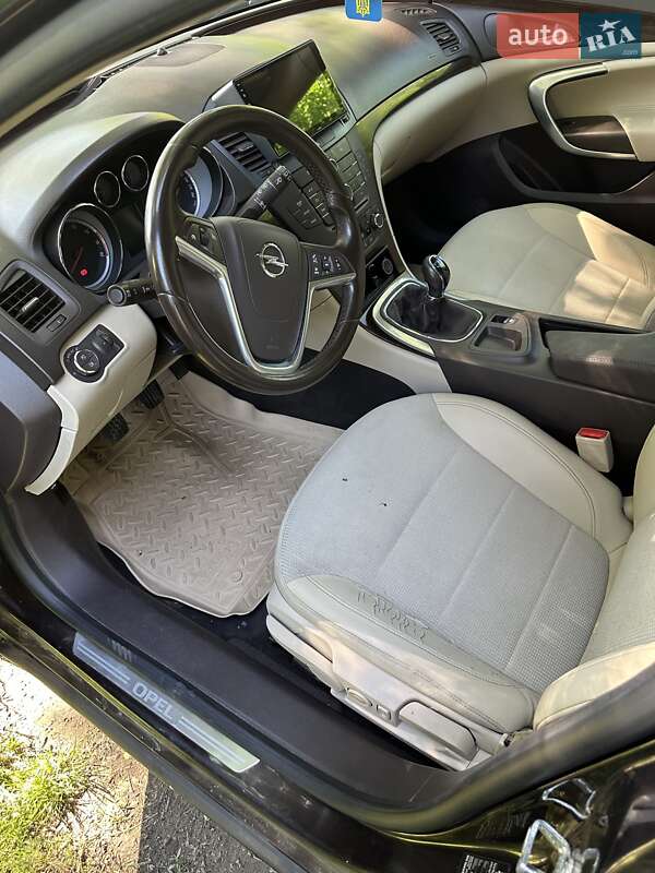 Opel Insignia 2011