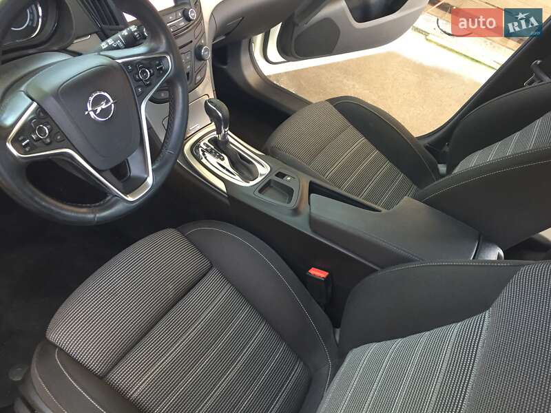 Універсал Opel Insignia 2016 в Золочеві