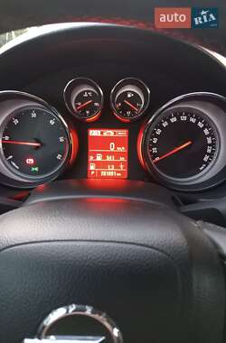 Універсал Opel Insignia 2012 в 