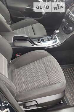 Универсал Opel Insignia 2016 в 