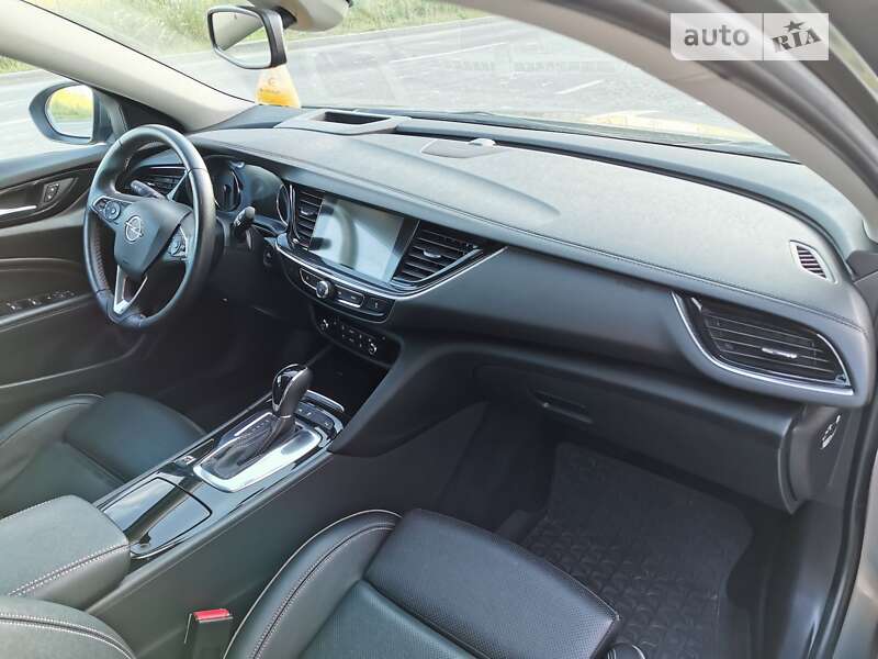 Универсал Opel Insignia 2018 в Ровно