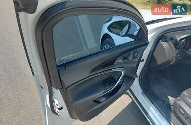Универсал Opel Insignia 2011 в 