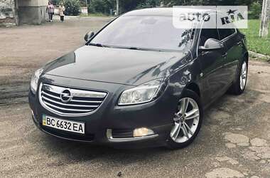 Седан Opel Insignia 2012 в Дрогобичі