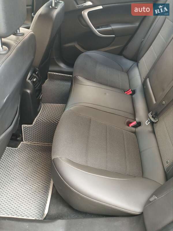 Універсал Opel Insignia 2013 в Тернополі