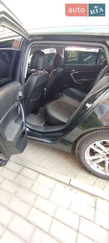 Універсал Opel Insignia 2013 в Тернополі
