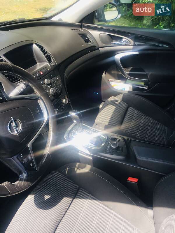 Ліфтбек Opel Insignia 2010 в Умані