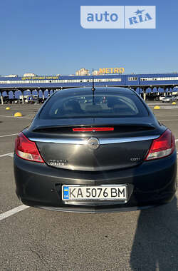 Лифтбек Opel Insignia 2010 в Киеве