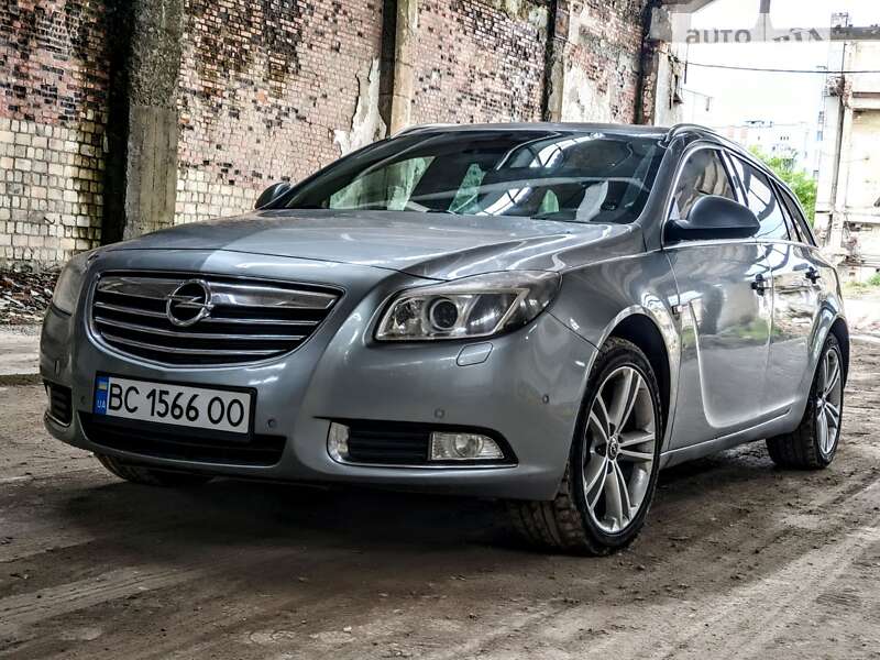 Универсал Opel Insignia 2011 в Львове