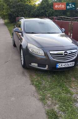 Универсал Opel Insignia 2010 в 