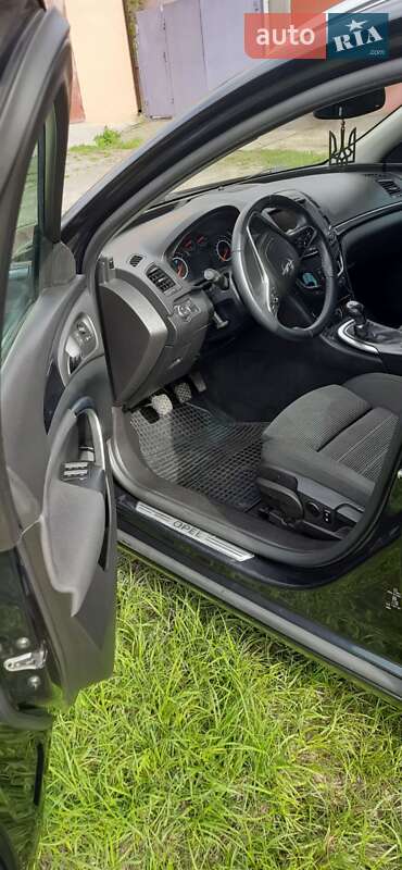 Універсал Opel Insignia 2014 в Києві