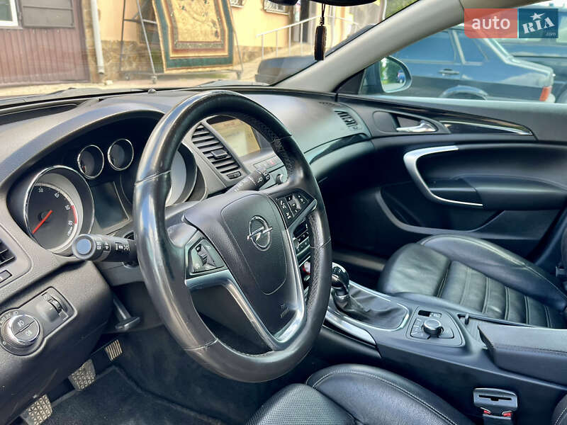 Универсал Opel Insignia 2013 в Путивле