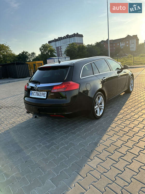 Универсал Opel Insignia 2009 в Стрые