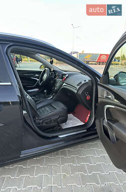 Универсал Opel Insignia 2009 в 