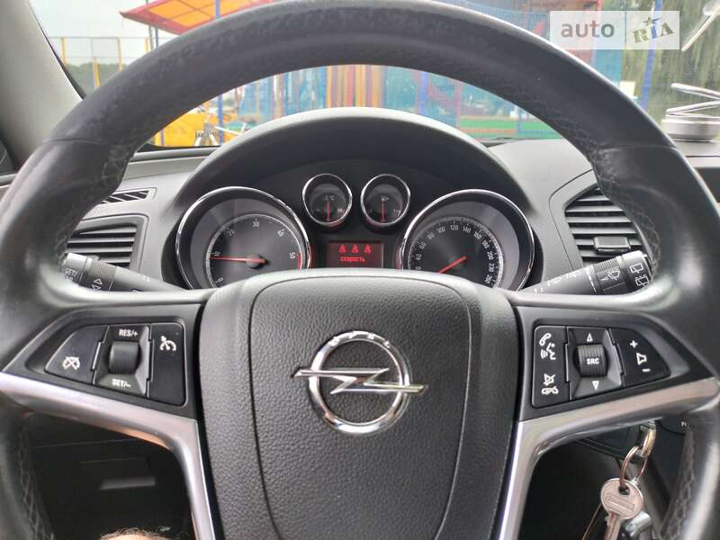 Універсал Opel Insignia 2010 в Хмельницькому