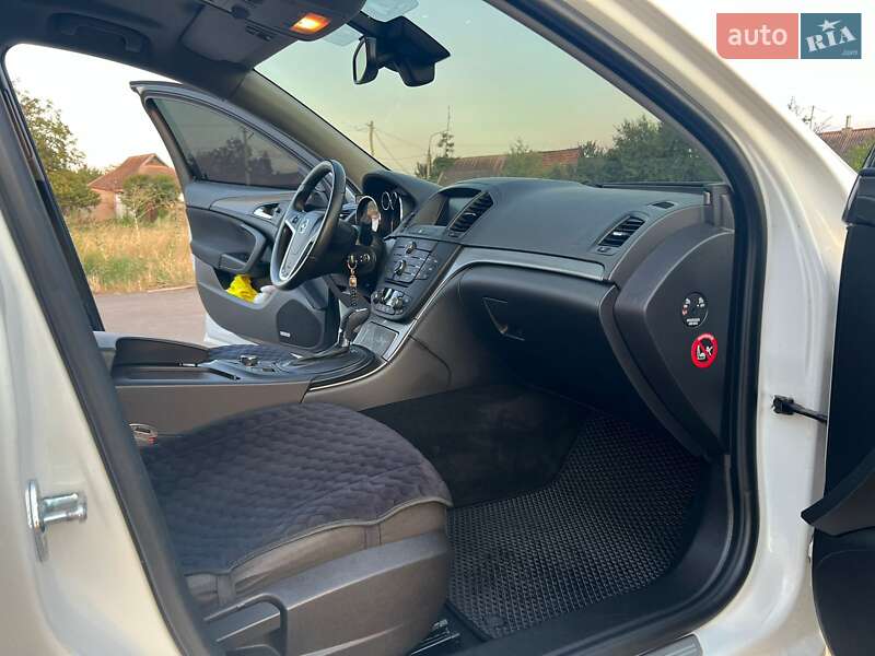 Універсал Opel Insignia 2013 в Кривому Розі