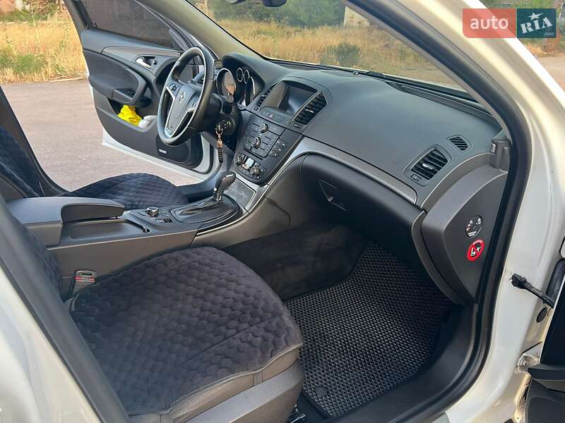 Універсал Opel Insignia 2013 в Кривому Розі