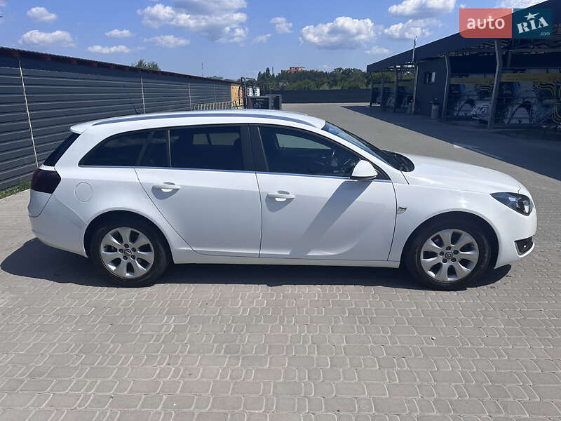 Універсал Opel Insignia 2016 в Хмельницькому