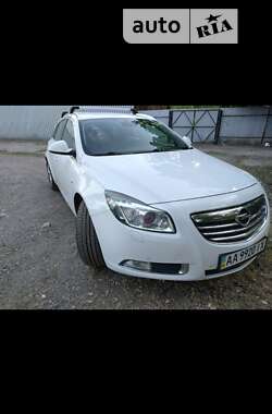 Универсал Opel Insignia 2009 в Киеве