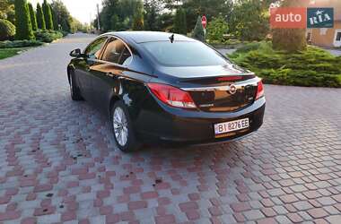 Седан Opel Insignia 2013 в 