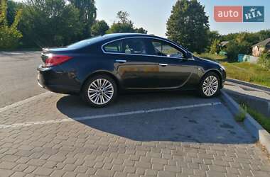 Седан Opel Insignia 2013 в 