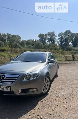 Универсал Opel Insignia 2011 в Чопе