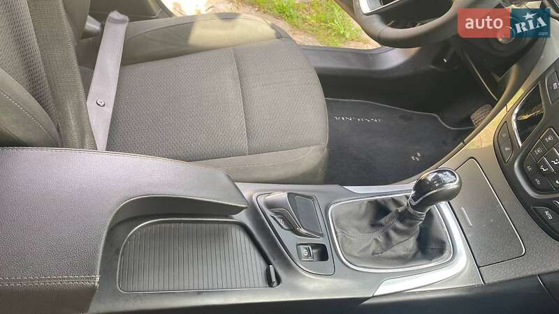 Універсал Opel Insignia 2013 в Яремчі