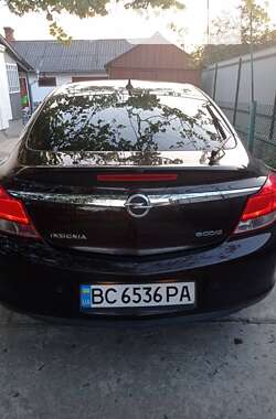 Седан Opel Insignia 2011 в Володимир-Волинському