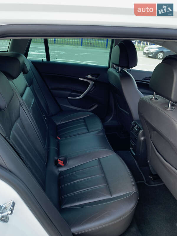 Универсал Opel Insignia 2011 в Ковеле