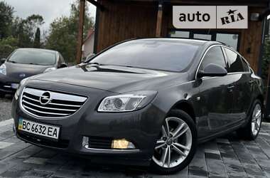 Седан Opel Insignia 2012 в Дрогобичі