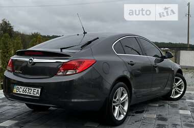 Седан Opel Insignia 2012 в Дрогобичі