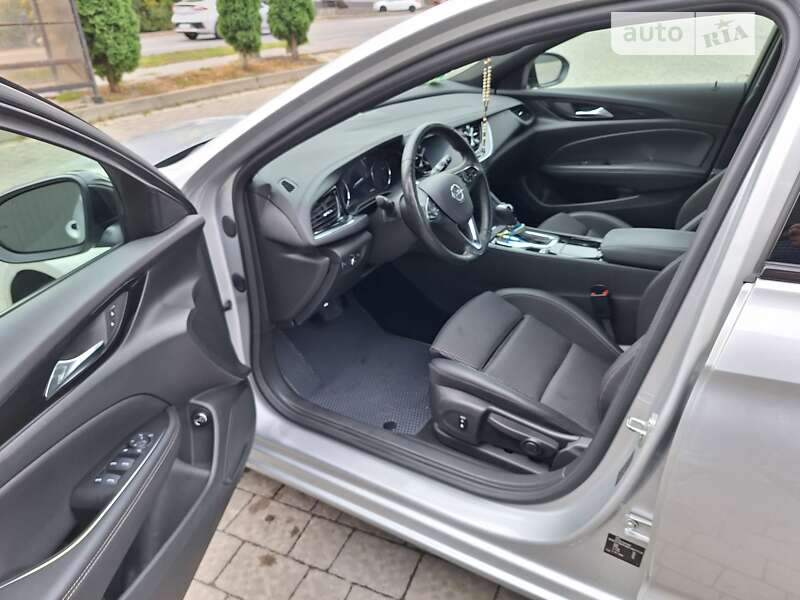 Універсал Opel Insignia 2020 в Івано-Франківську
