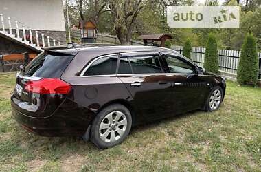 Универсал Opel Insignia 2012 в Сторожинце